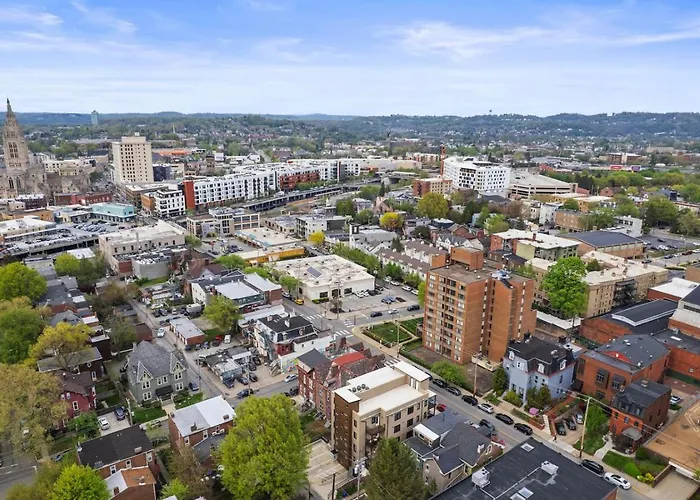 Pfr - Highland, 3br 2ba Shadyside Condo, Ada, 2 Decks And Off-street Parking Apartment Pittsburgh
